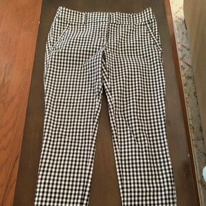 Skinny B/W ankle pants